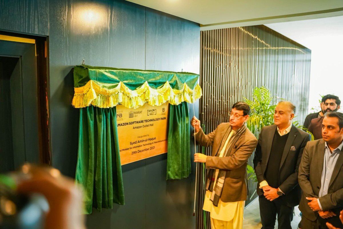 amazonmallpk's tweet photo. Officially inaugurated!

Federal Minister for Information Technology and Telecommunication, Mr. Syed Amin-ul-Haque inaugurates the Amazon Software Technology Park.

Venue: Amazon Outlet Mall.

#SoftwareTechnologyPark #Software #IT #AmazonOutletMall #IMARATGroup https://t.co/ymbRTwj7Ta