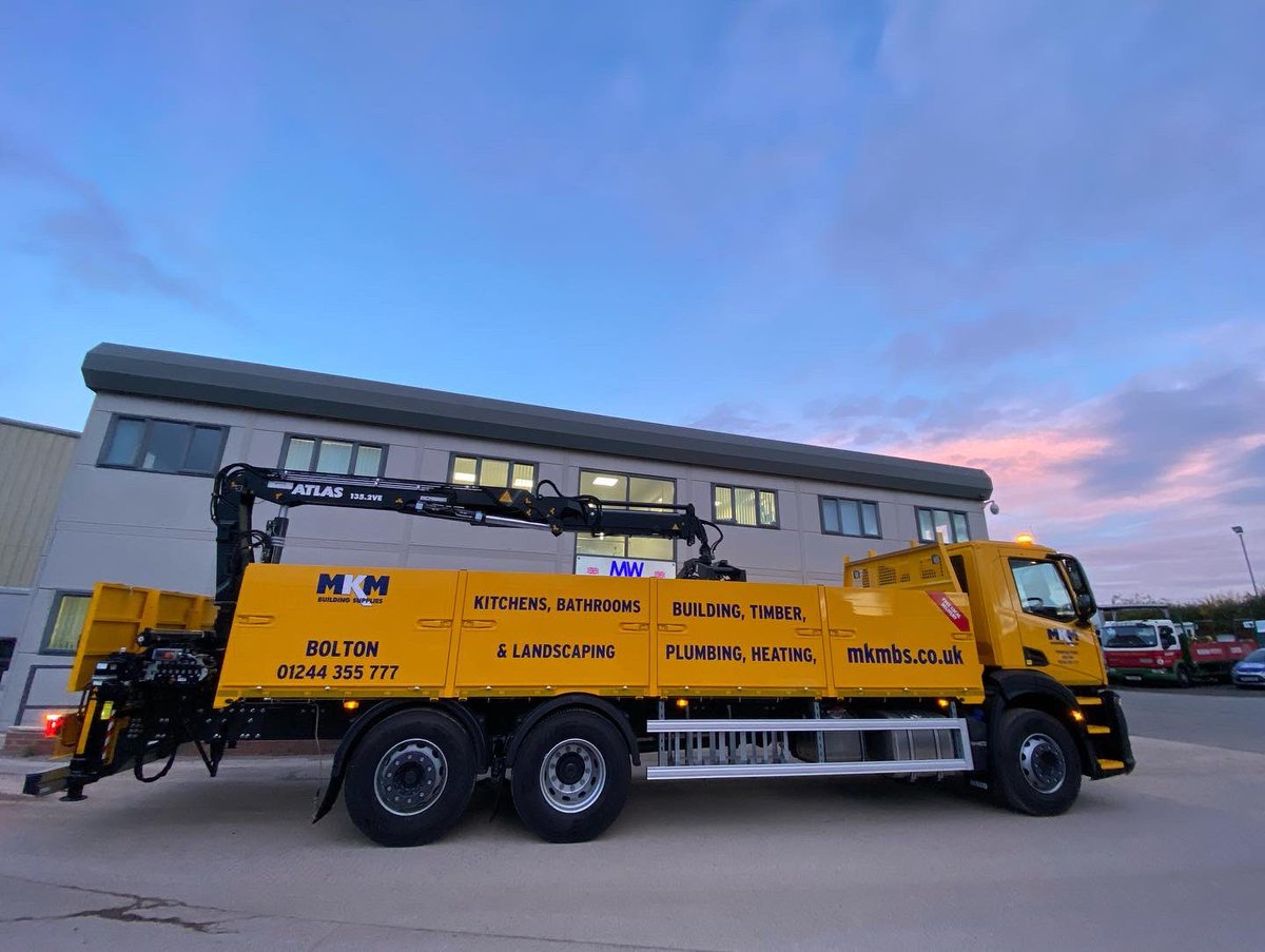 mwhullltd's tweet photo. Another impressive 26t builders merchant conversion for @mkmbs is hitting the road! With a new-style colour coded front grill & cab steps, the cab & body has been given a colour update in-house. Livery supplied by MW Graphics #VehicleConversion #MWGraphics #MartinWilliamsHull https://t.co/YOrxIEjt7A