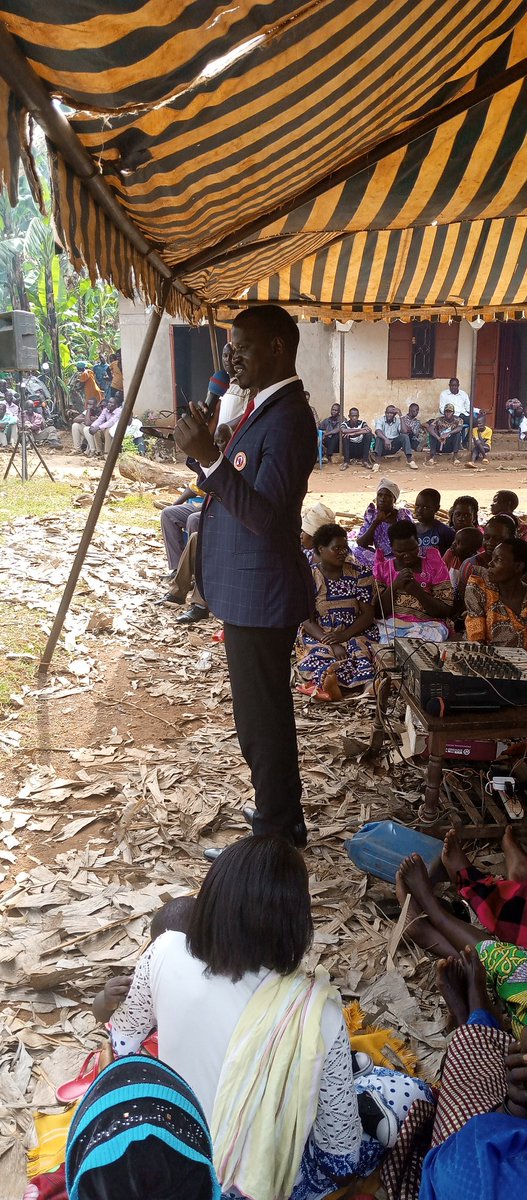 BigirwaGen's tweet photo. We keep on standing with our people. Yesterday we buried two citizens of Kamuli Municipality  poverty is the major cause of death in Busoga subregion and Eastern at large. https://t.co/FwpLfeDKW9