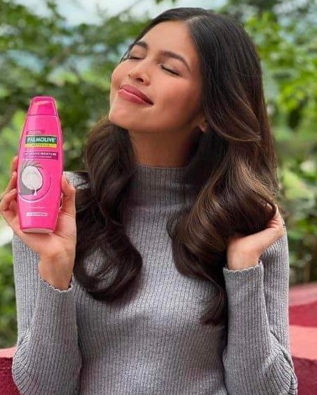 ma1208an's tweet photo. No doubt our fave @_PalmolivePH Gurl💯💯💯
@mainedcm | #MaineMendoza
#BounceBackWithPalmolive https://t.co/vyG1dg2bQt