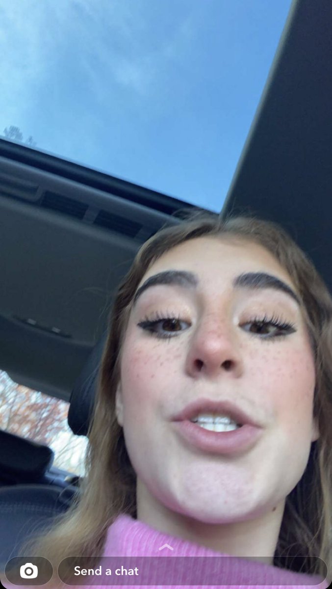 molly tweet media