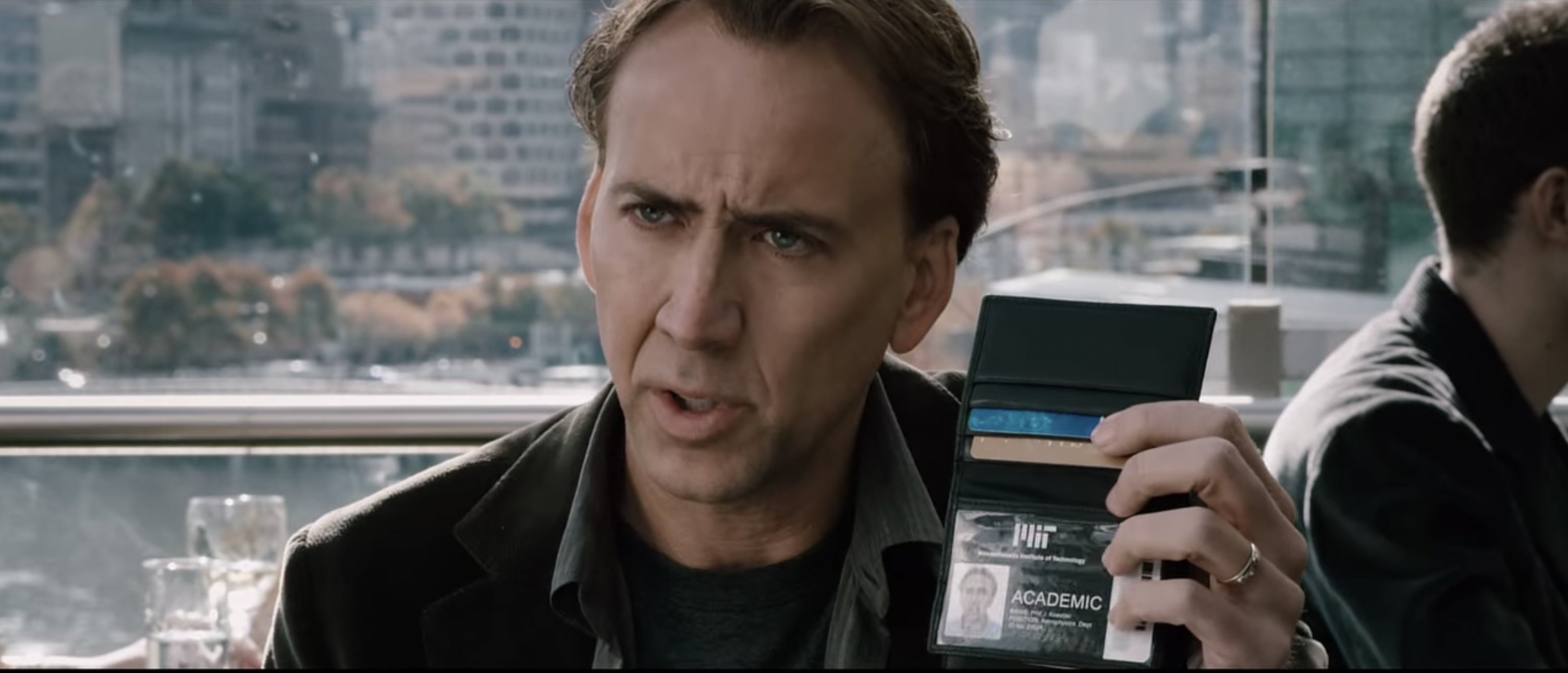 Кейдж видит будущее. Кейдж видит будущее. Затмение 2009 николас кейдж. Пророк - next (2007). Пророк кейдж.