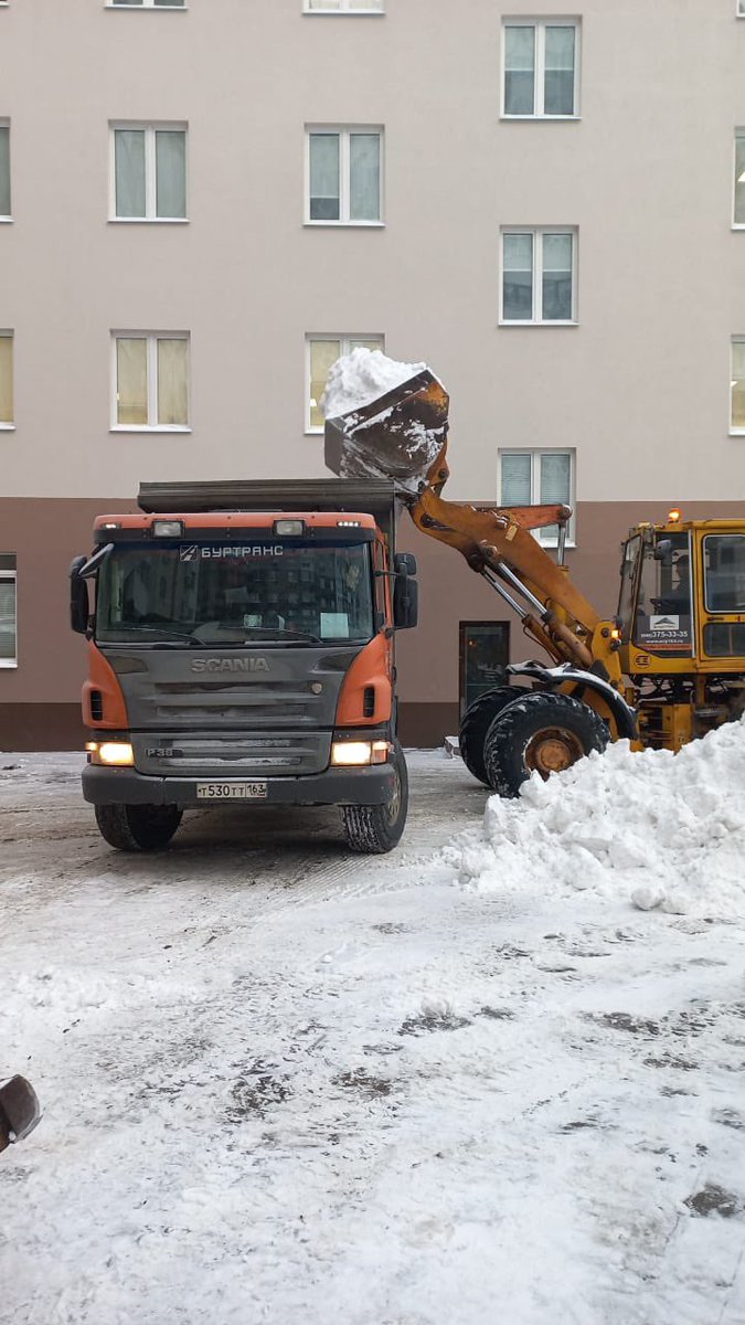 Чистка и вывоз снега В районах улиц Пушкина 194, Ленинская 217, 219 (120-й квартал)