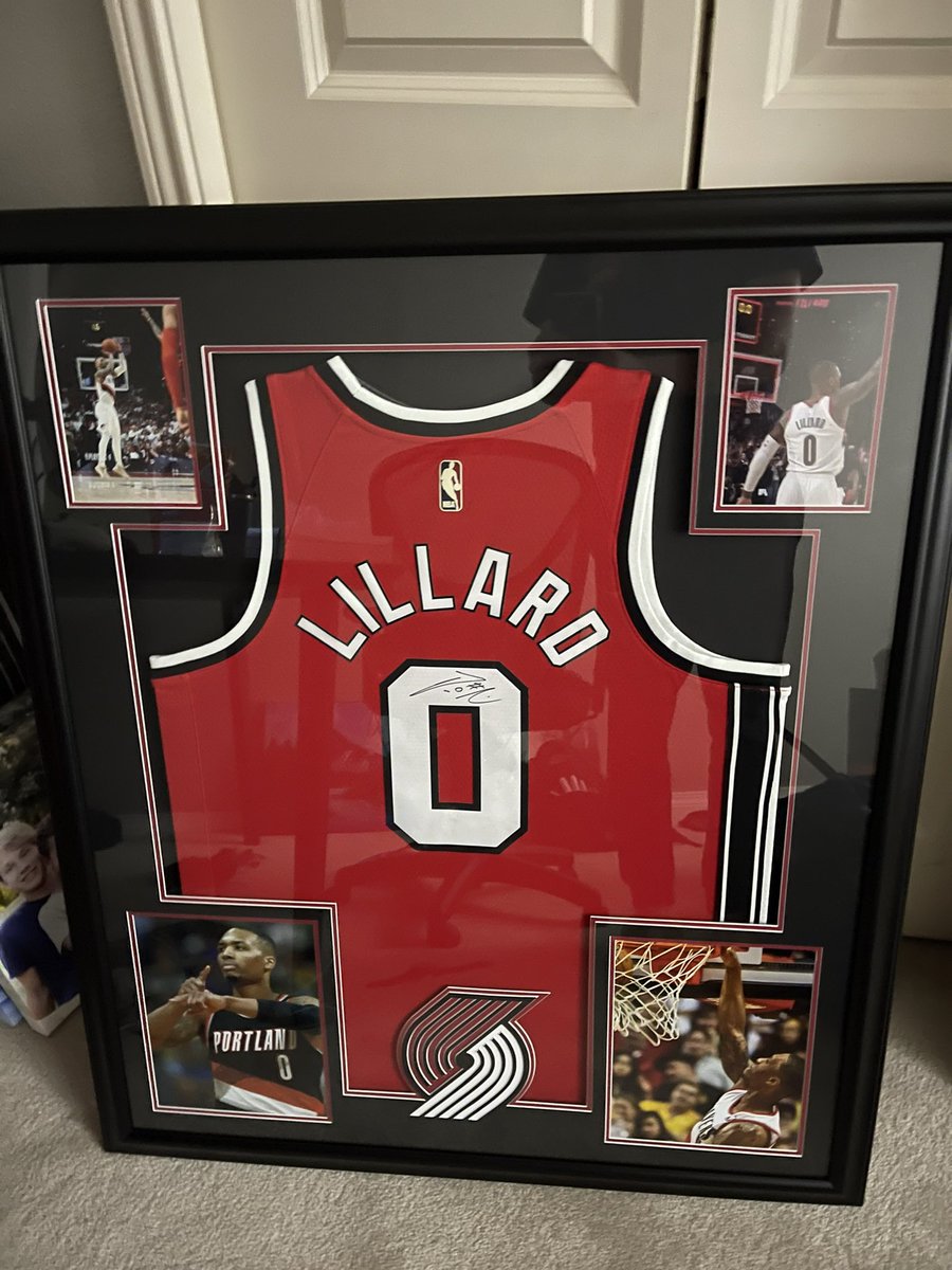 benfrom503's tweet image. RT to Vote @Dame_Lillard 
for the All-Star Game ‼️
#RipCity 
#damianlillard 
#NBAAllStar