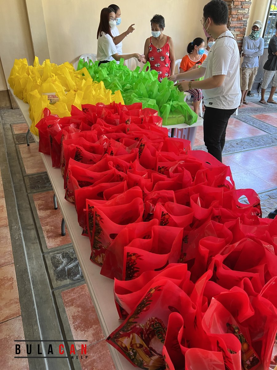 BulaCANHelp's tweet photo. DECEMBER 24, 2021 - Sa panahon ng pagmamahalan at pagbibigayan, muling nakapaghatid ng saya at pag-asa ang BulaCAN Help sa mga kapwa Bulakenyo ngayong taon.
Sa pamamagitan ng inyong mga donasyon, nakapag bahagi ng 100 noche buena package ang aming organisasyon.
#BulaCANhelp https://t.co/w5YupHL3wj