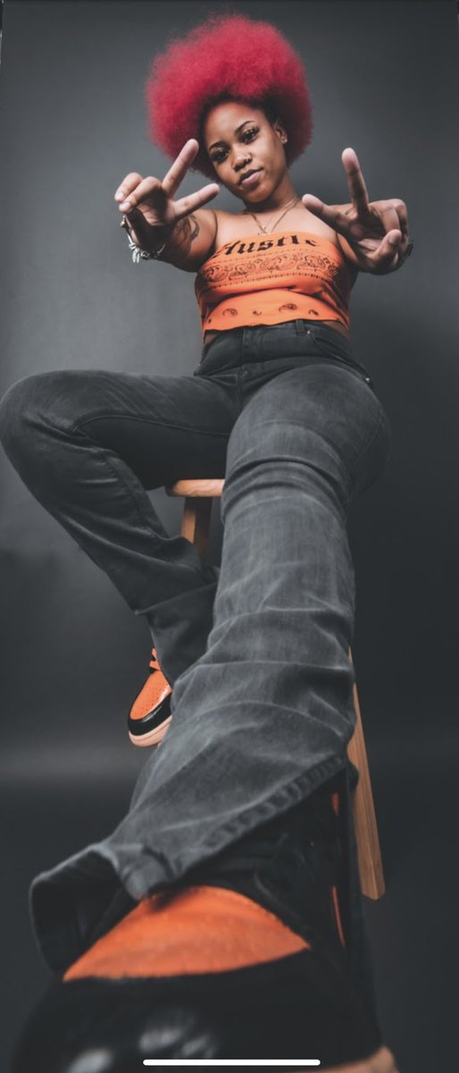 _HighOffMusic_'s tweet photo. 🖤🧡 https://t.co/gGA6emoLVf