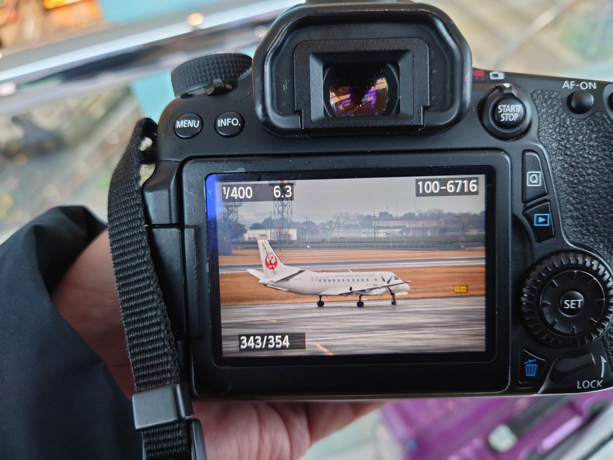 shimayan118's tweet photo. 速報 #HAC #北海道エアシステム のファンの皆さん。最後の #SAAB340B #JA02HC は無事 #鹿児島空港 へ着陸しました。私の今回の旅にとっても感慨深い撮影でした。
from 鹿児島空港 https://t.co/8pm5rJTczr