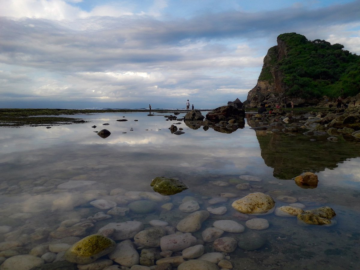 Waone Orchid (@orchidwaone) on Twitter photo Suasana pagi di pantai nguyahan
#exploregunungkidul #travellers #travelling <a href="/JogjaUpdate/">jogjaupdate.com</a> @TentangGK <a href="/BerandaJogja/">Beranda Jogja</a> <a href="/tribunjogja/">Tribun Jogja</a> <a href="/Gundul_tweet/">Gunungkidul Tweet</a> Suasana pagi di pantai nguyahan
#exploregunungkidul #travellers #travelling <a href="/JogjaUpdate/">jogjaupdate.com</a> @TentangGK <a href="/BerandaJogja/">Beranda Jogja</a> <a href="/tribunjogja/">Tribun Jogja</a> <a href="/Gundul_tweet/">Gunungkidul Tweet</a>