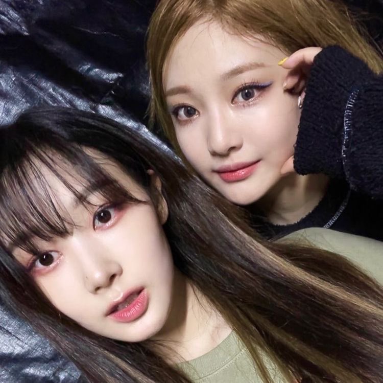 AEUNOIA_members's tweet photo. Waiting for Ate Violet and Ate Rev before we start the meeting!
#MAURIELLE❤️ #VALENTINE🤍 #AETHEREUNOIA #Æ https://t.co/xxfub8saZO