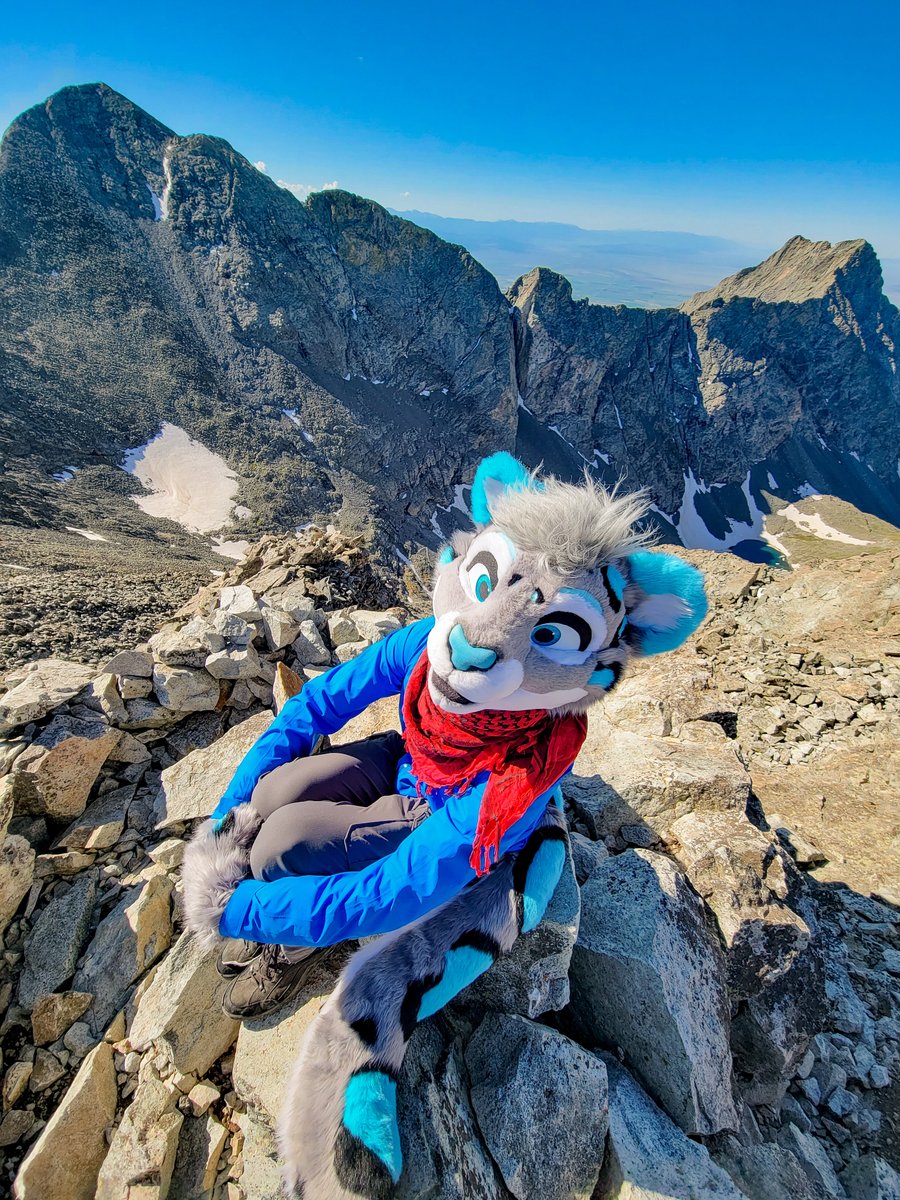you ever just sit on a rock? photo by @slatecollie