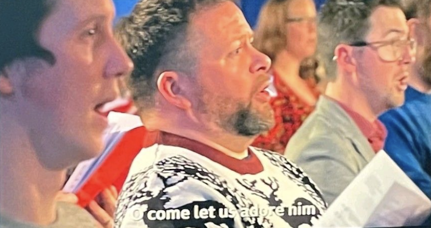 NtonBach's tweet photo. 🎶 Did you (like @CW_MacArtney) find yourself enjoying singing carols (or Slade, or Wizzard ...) over Xmas? 🎄 Get that fab feeling 𝗲𝘃𝗲𝗿𝘆 𝘄𝗲𝗲𝗸 with us! Our #22for22 challenge: boost the men singing in @NtonBach from 𝟯𝟴 🔜 𝟲𝟬 ... now is the time to give it a go. 🎵 https://t.co/dwdwTbFUU5