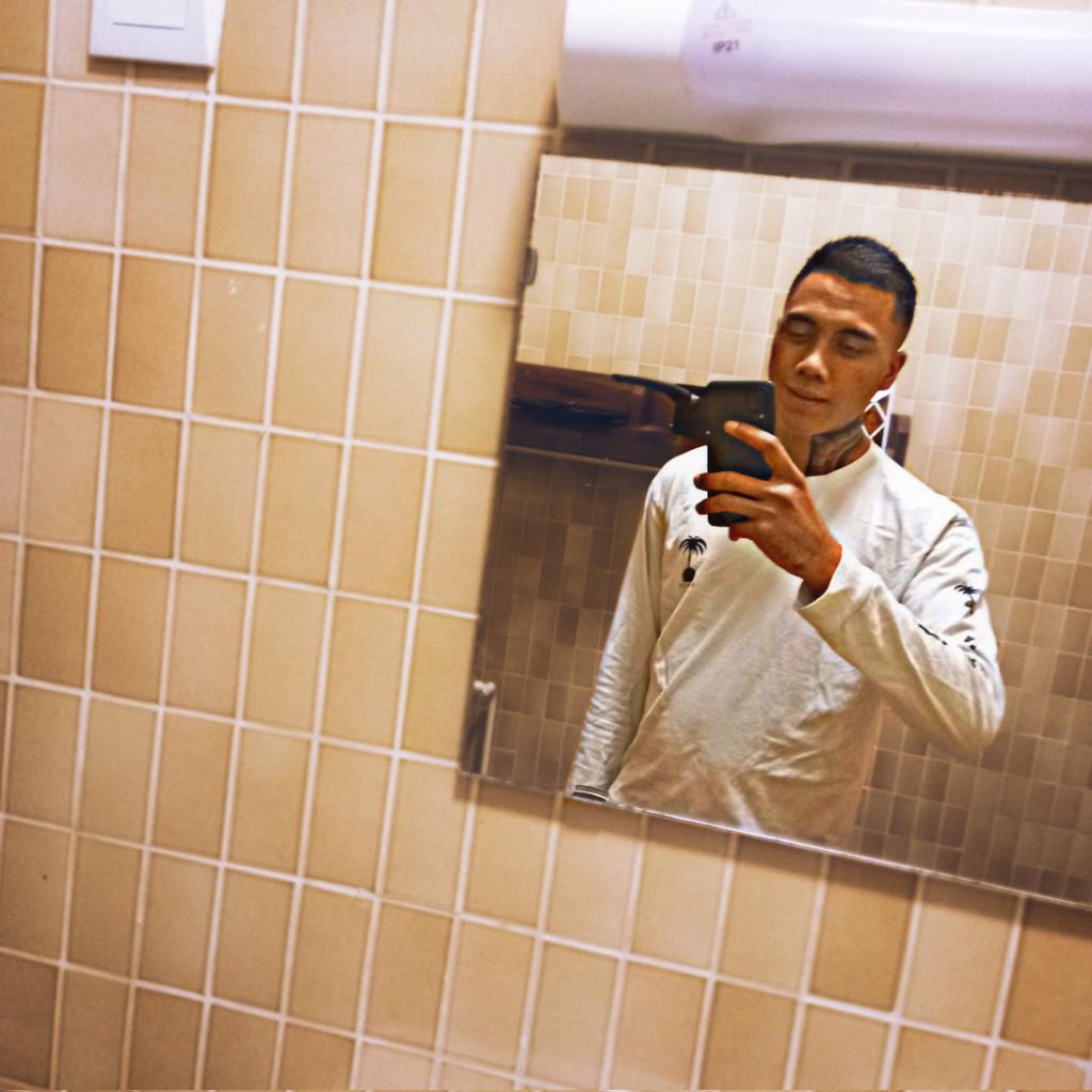 ReaLitYWar1's tweet photo. #NouvellePhotoDeProfil https://t.co/spNpvCMQzt
