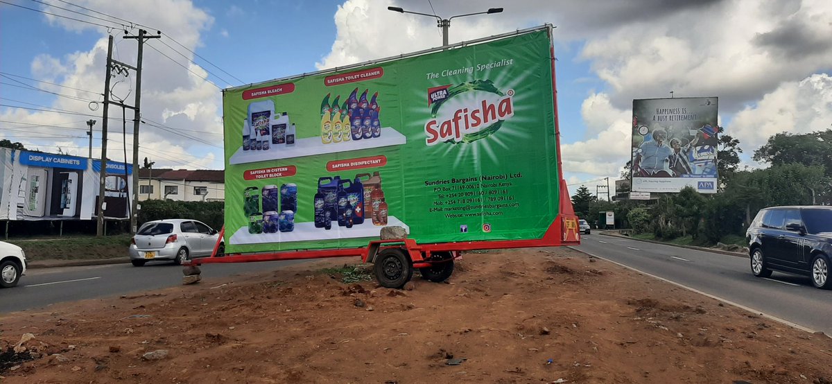 hotshotcreative's tweet photo. @Ma3Route @ArtCashy Same offender blocking view of oncoming traffic at the Pitstop-1824 U turn along #LangataRoad @ntsa_kenya @PoliceKE @KenyanTraffic @Ma3Route @motoristsoffice https://t.co/ujlnjj1Cj1