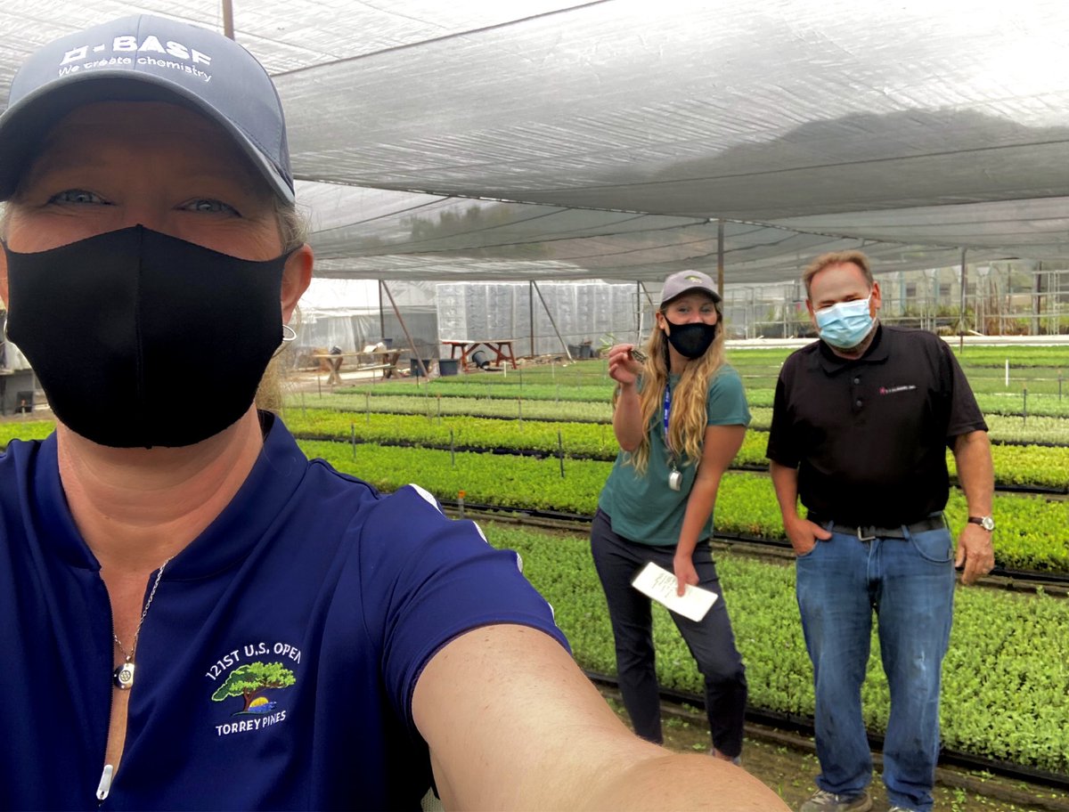 Looking back on photos from 2021.. still not over this selfie <a href="/JenBrowningBASF/">Jen Browning</a> &amp; I took with  the first grower we saw in person for the first time in 452 days! Lol at THE EXCITEMENT SEEN IN THE TOP HALVES OF OUR FACES😁 &amp; yes I AM posing with a rooted liner because it’s #fashion