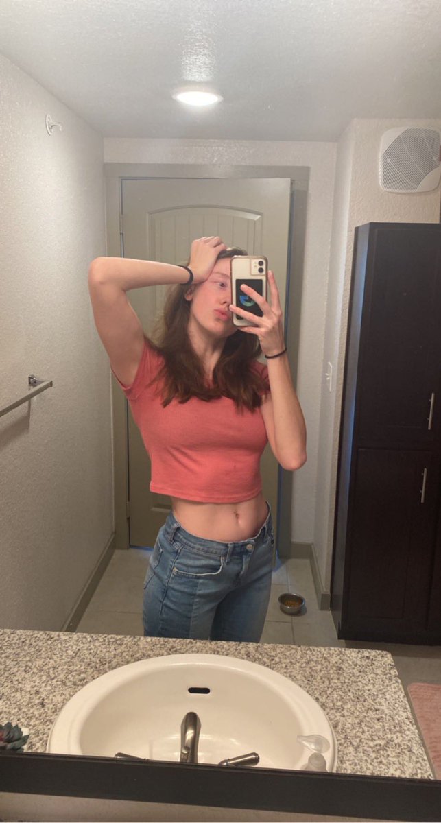lollllhannah's tweet photo. First time having short hair :-) https://t.co/UznV5GvZFN