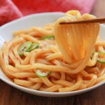 旨辛な味付けがとっても美味しそう!電子レンジで簡単に作れちゃう、お手軽「うどん」レシピ!