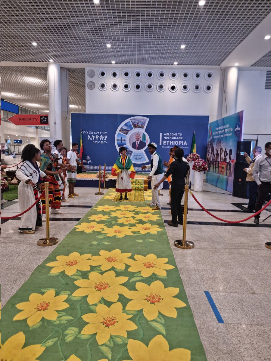 Dawit_Selamawit's tweet photo. I would like to say welcome to your home 🏡 Ethiopia 🇪🇹 all Ethiopian Diaspora and friends of Ethiopia!have a wonderful time !! https://t.co/u2maujAAiX