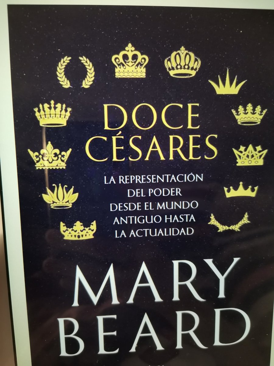De mis lecturas de este año, celebro dos que recomiendo de corazón a todo aquel amante de la historia... Un viaje a tiempos remotos, lleno de emoción y poder. Gracias <a href="/irenevalmore/">Irene Vallejo</a> y <a href="/wmarybeard/">mary beard</a>. ¡Por un 2022 con lecturas interesantes y conmovedoras!
