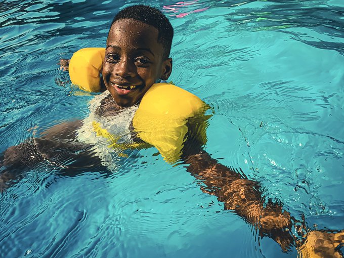 Watch Mental's leaked NSFW photo on TwXstars