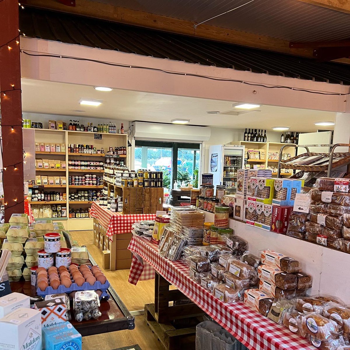 droveorchards's tweet photo. Ensure supplies are nicely topped up ahead of your NYE celebrations. Find all your essentials plus very special locally sourced products right here at @DroveFarmShop π₯π«πΎπ·β¨
#nye #nyeprep #supplies #shoplocal https://t.co/Ed5Utov8vE