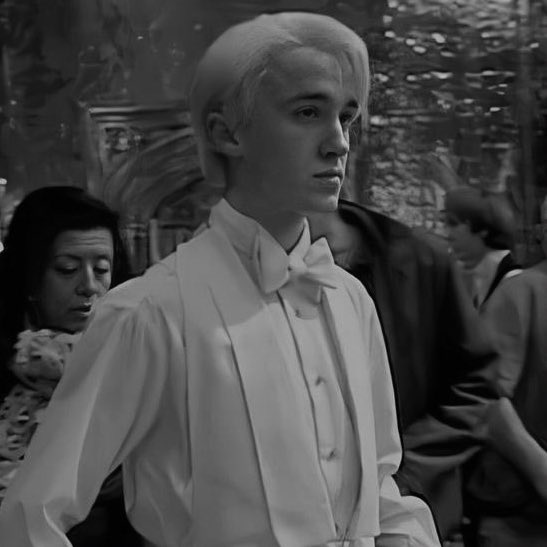 jungwooyy's tweet image. พี่จองอูผมขาวเปิดหน้าผากคือมัลฟอยเลย จริงๆ อยากเห็นลุคนี้อีก ชอบมาก