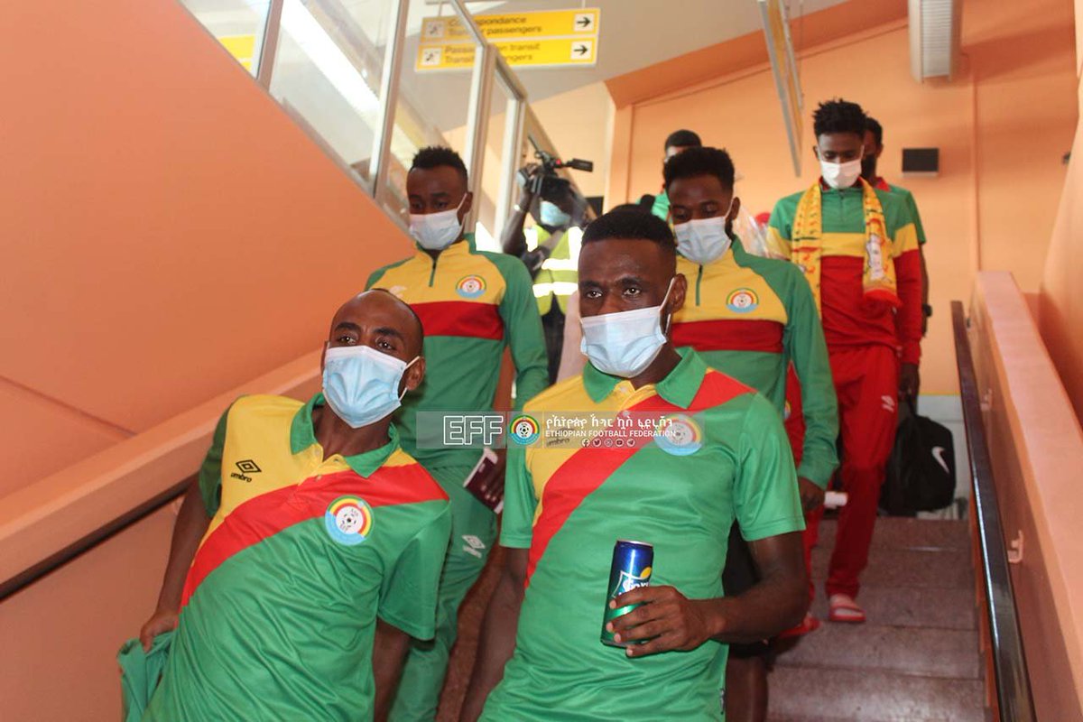 TweetEthio's tweet photo. @CAN2021off Arrêtez de mal informer les gens.
Voici leur arrivée à l'aéroport international de Yaoundé Nsimalen. https://t.co/BcMxoNYVxN