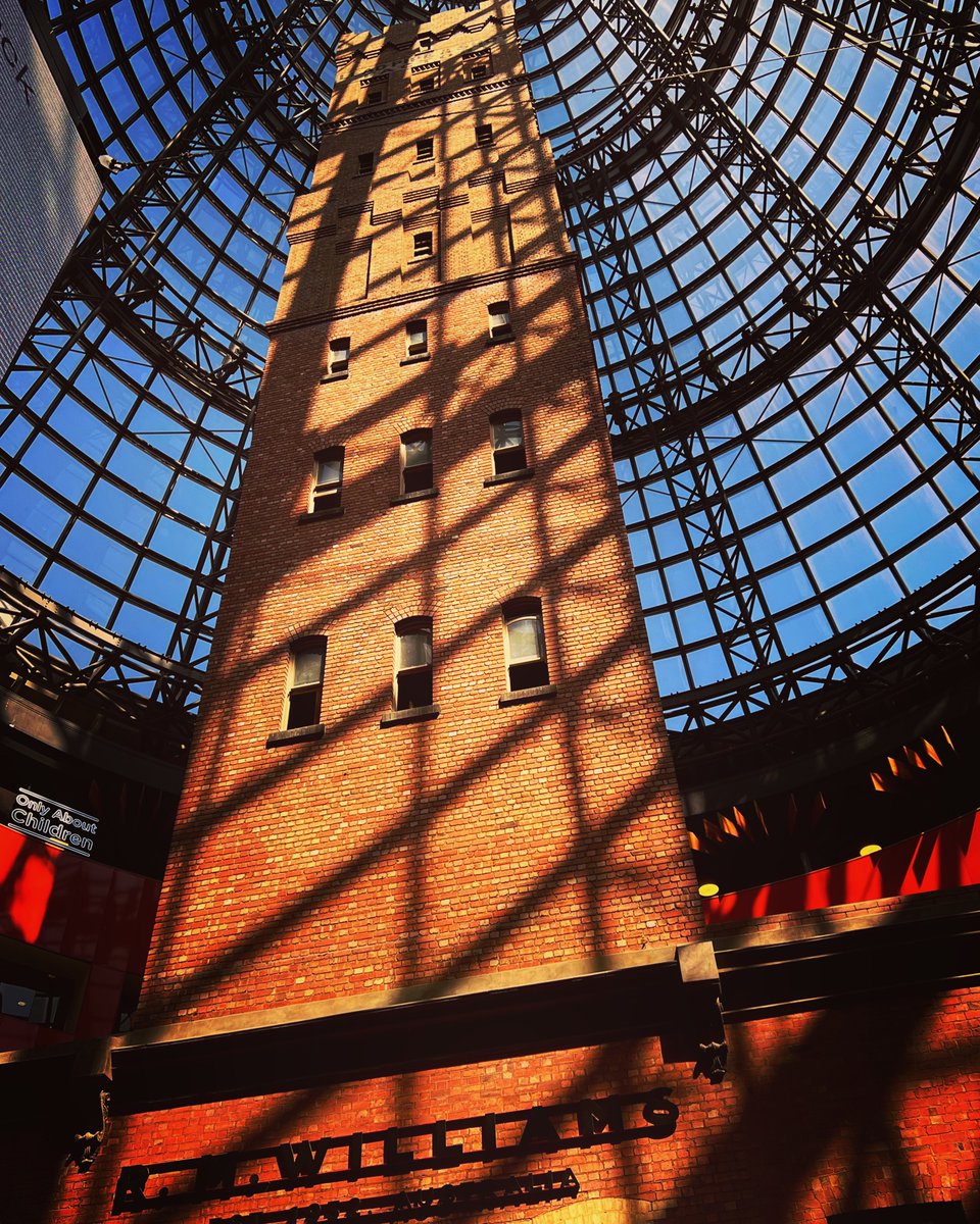 walmeister's tweet photo. Grateful for the light and the shade. #grateful365 #photoADay #wal365 #shotTower #shadows #melbourneCentral. 363/365 https://t.co/knIKY6rzyp