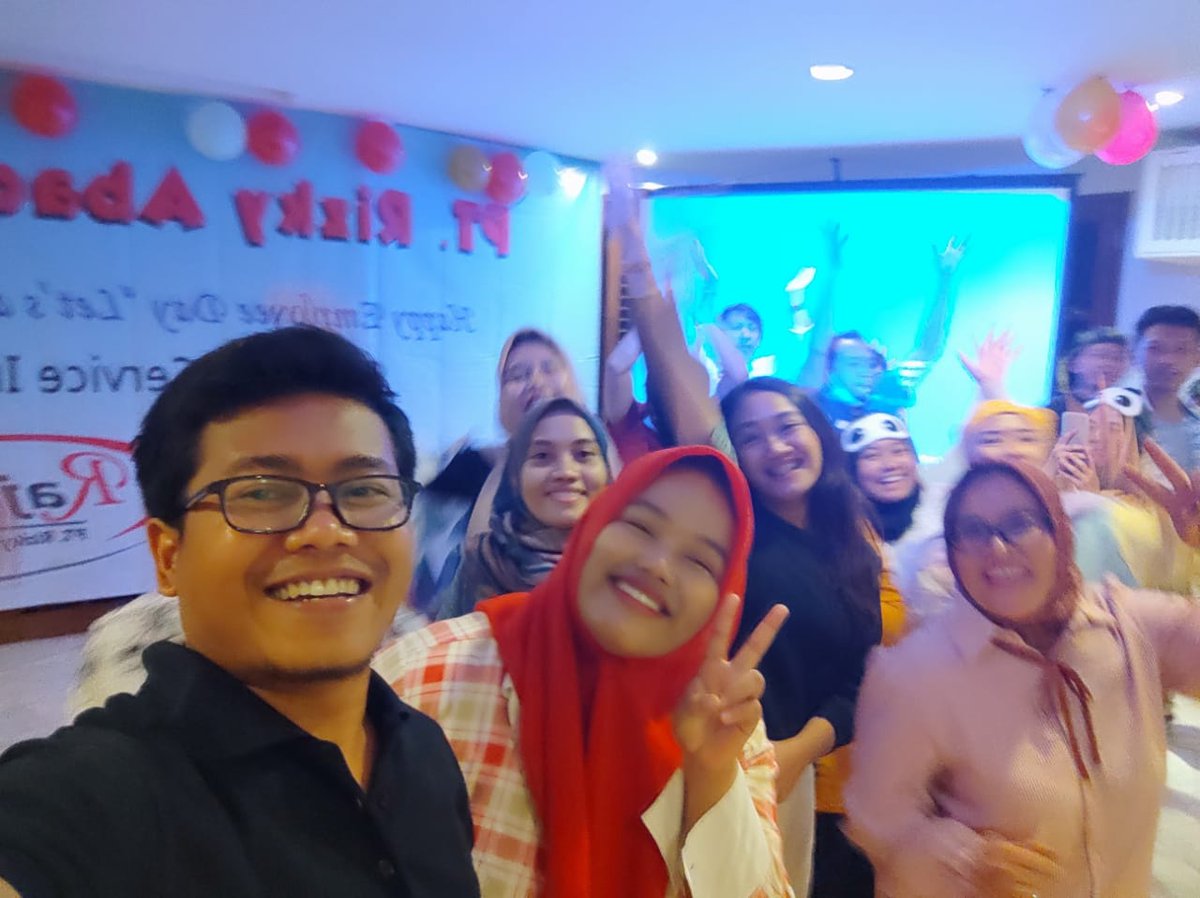 mfz14's tweet photo. #friends https://t.co/r9urT3SAOg