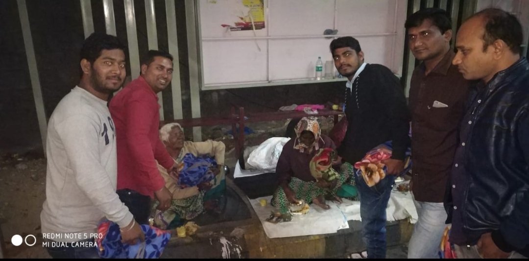 AnilreddyRoyal's tweet photo. #devarasanta21 
Last year we as a groups of friends collected some money and had donated the blankets to elderly people staying outside suffering with heavy cold in winters. This year also we would like to help more people with your support. @TheDeverakonda 
Rowdycode: RWM0S8WR https://t.co/eFmdOrUM7D