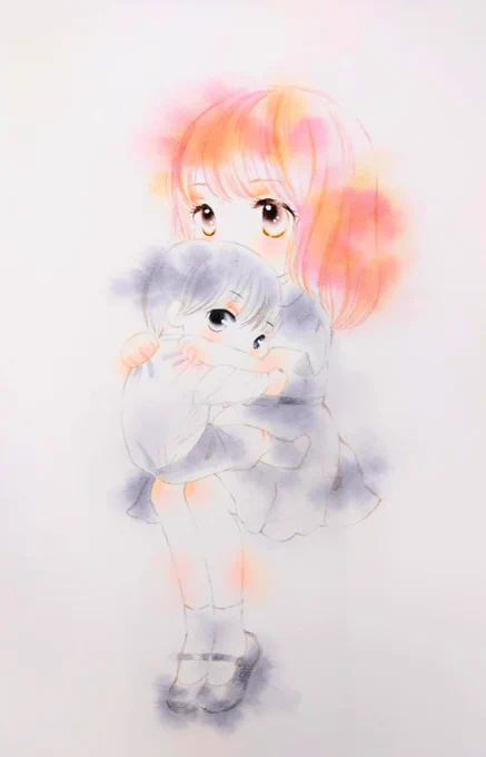 おチビ藍と翠斗。翠斗がぬいぐるみのようである 