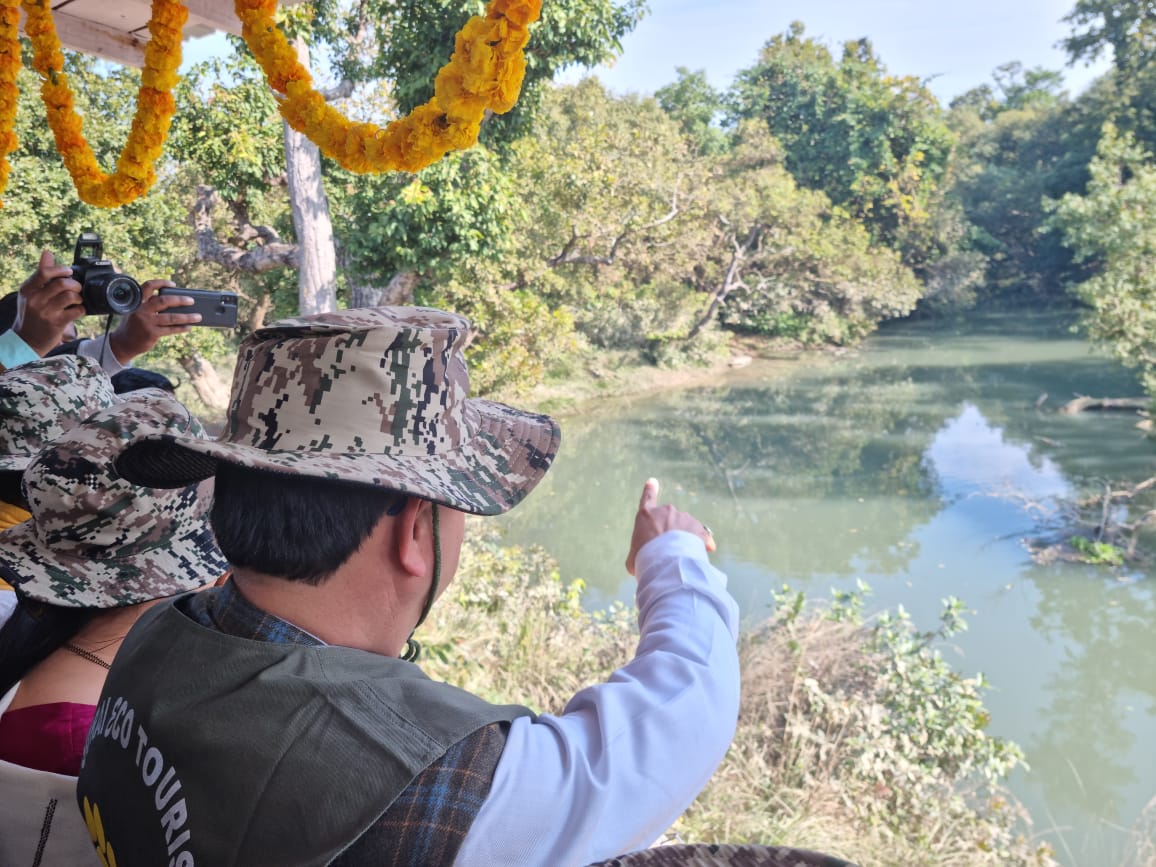 pushkardhami's tweet photo. आज खटीमा में क्रोकोडाइल सफारी का शुभारंभ किया। क्रोकोडाइल सफारी के शुरू होने से पर्यटन क्षेत्र को लाभ मिलेगा साथ ही स्थानीय लोगों को रोजगार भी मिलेगा।
#Khatima https://t.co/HQmIpRbVq3