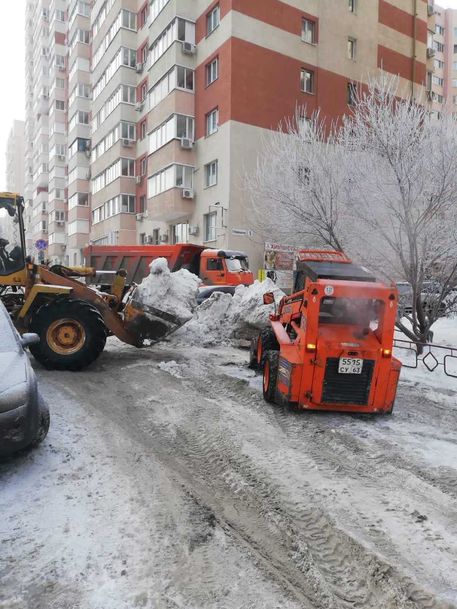 Чистка и вывоз снега ЖК Октябрьский