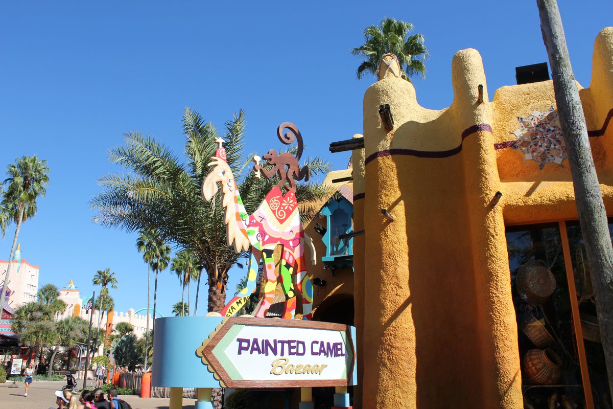 afewmilesmore's tweet photo. @Giselleinmotion @CharlesMcCool @perthtravelers @Touchse @RachDigsOtters It's a dining outlet in Busch Gardens. Lots of #Top4Multicoloured there. https://t.co/Sl53vlBFVu