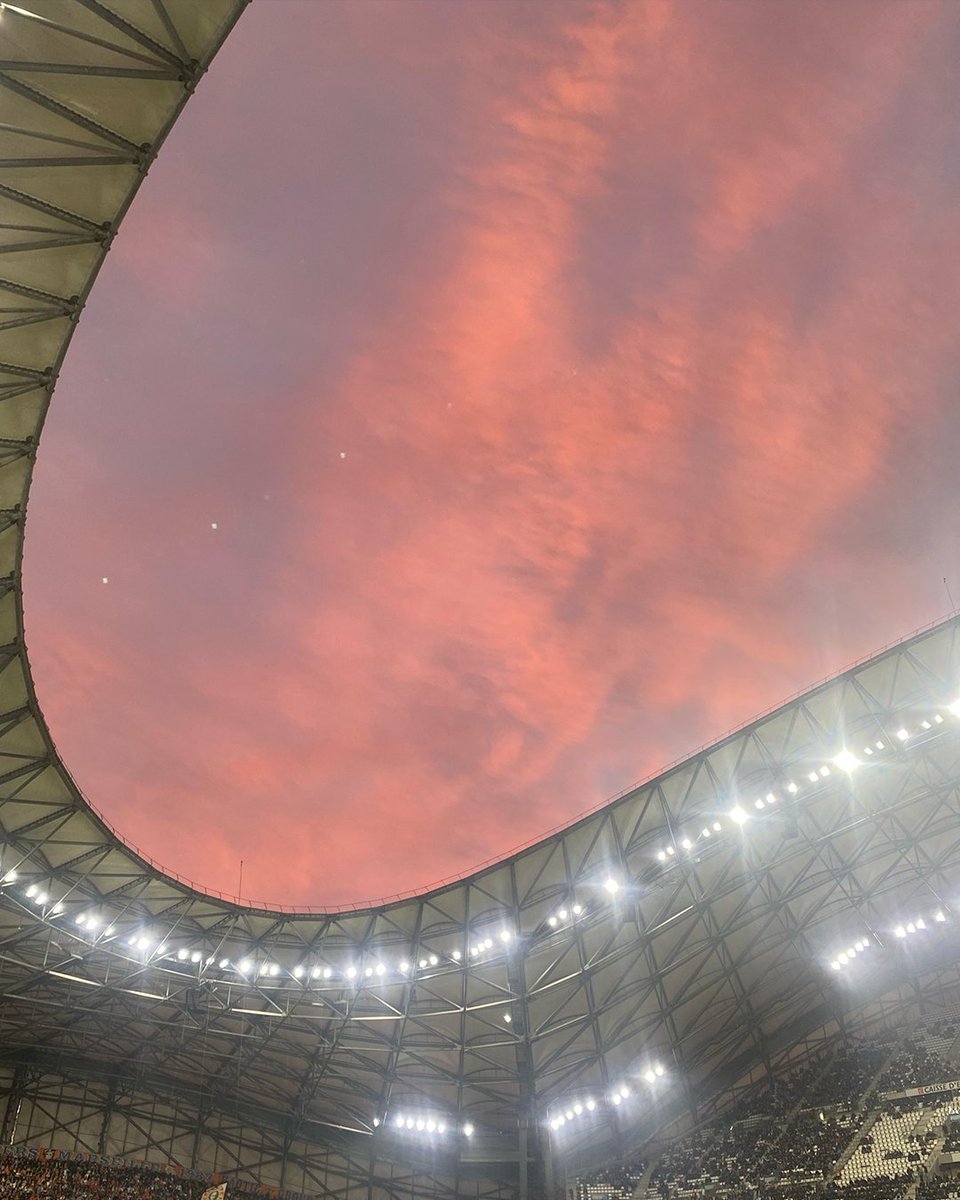OM_Arab's tweet photo. الكلمات لا يُمكنها وصف جمال هذا المنظر! 🖼️💙 https://t.co/0Mo2r1PyUc