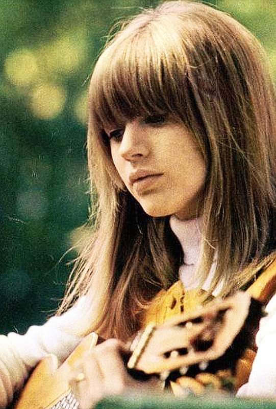 Happy birthday MARIANNE FAITHFULL!
(December 29, 1946) 