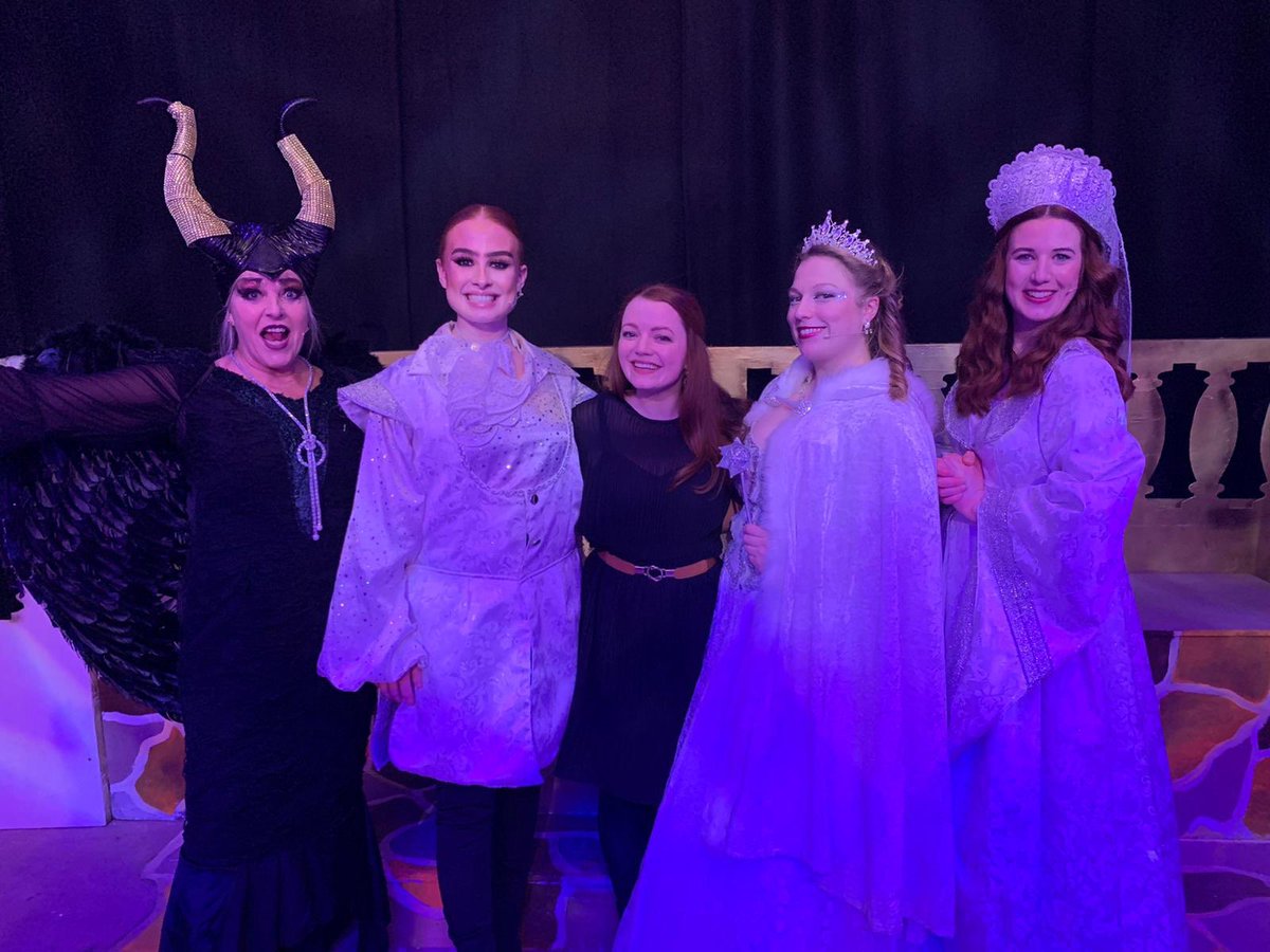 Post show snap with the cast after a wonderful show. Great to see the audience packed with Deaf families engaging & enjoying Sleeping Beauty! Thanks for having me @justents_ltd and for making your show so inclusive throughout! X