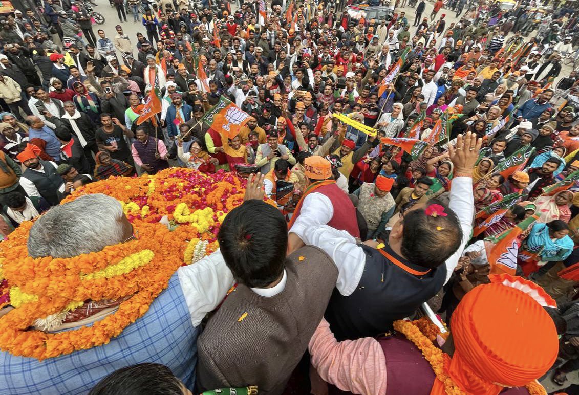 SeemaBjp4up's tweet photo. काशी की जनता ने ठाना है,
फिर एक बार भाजपा को लाना है!

#JanVishwasYatra https://t.co/sm1ZuFj6Nv
