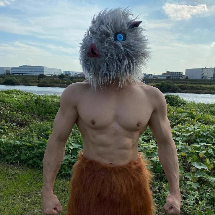 なかやまきんに君による？「鬼滅の刃」のコスプレまとめwww