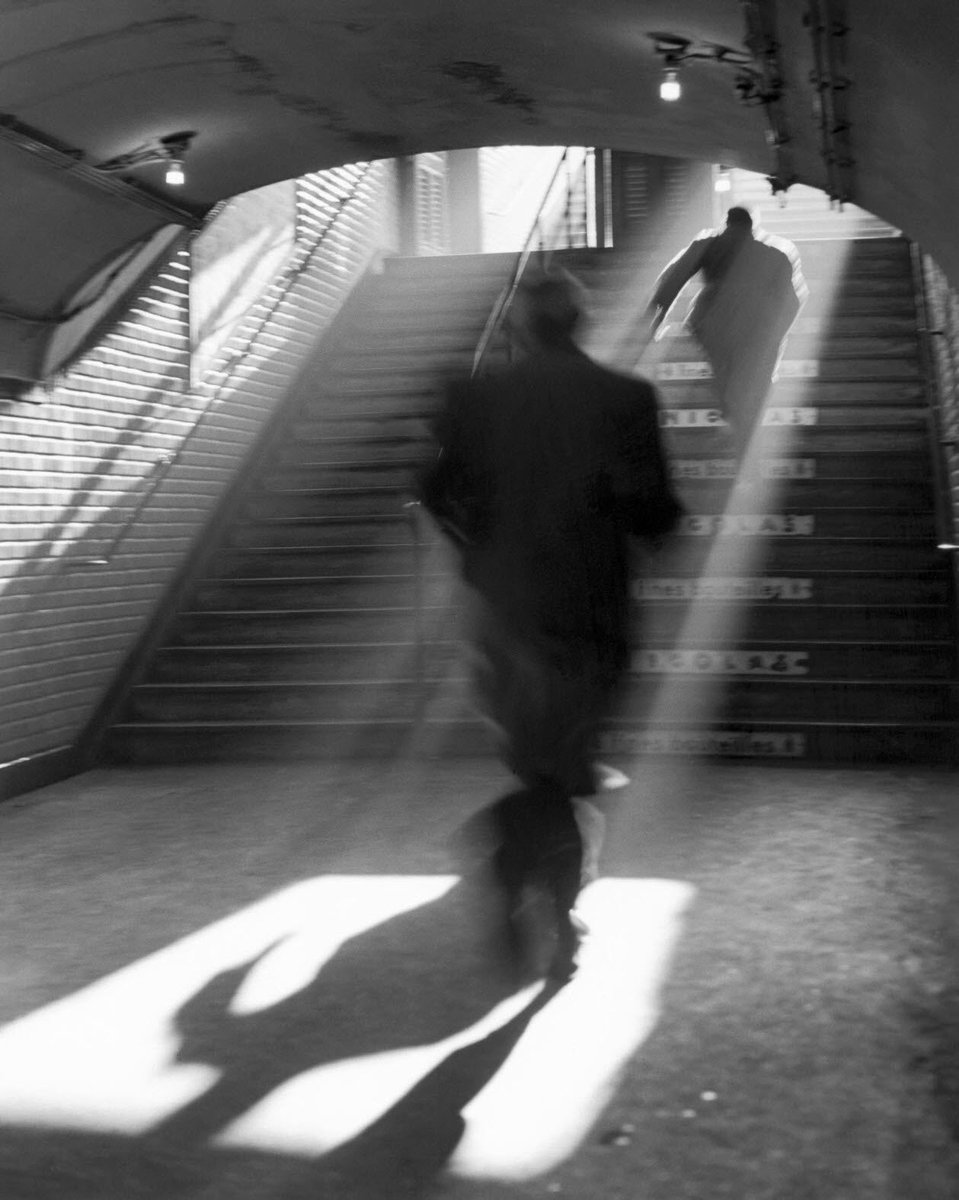 tanguylvs's tweet photo. Sabine Weiss vient de nous quitter 

Une vision, un cadrage qui a traversé toute une époque 

Merci pour tout madame Weiss https://t.co/XGyLm9EiHL