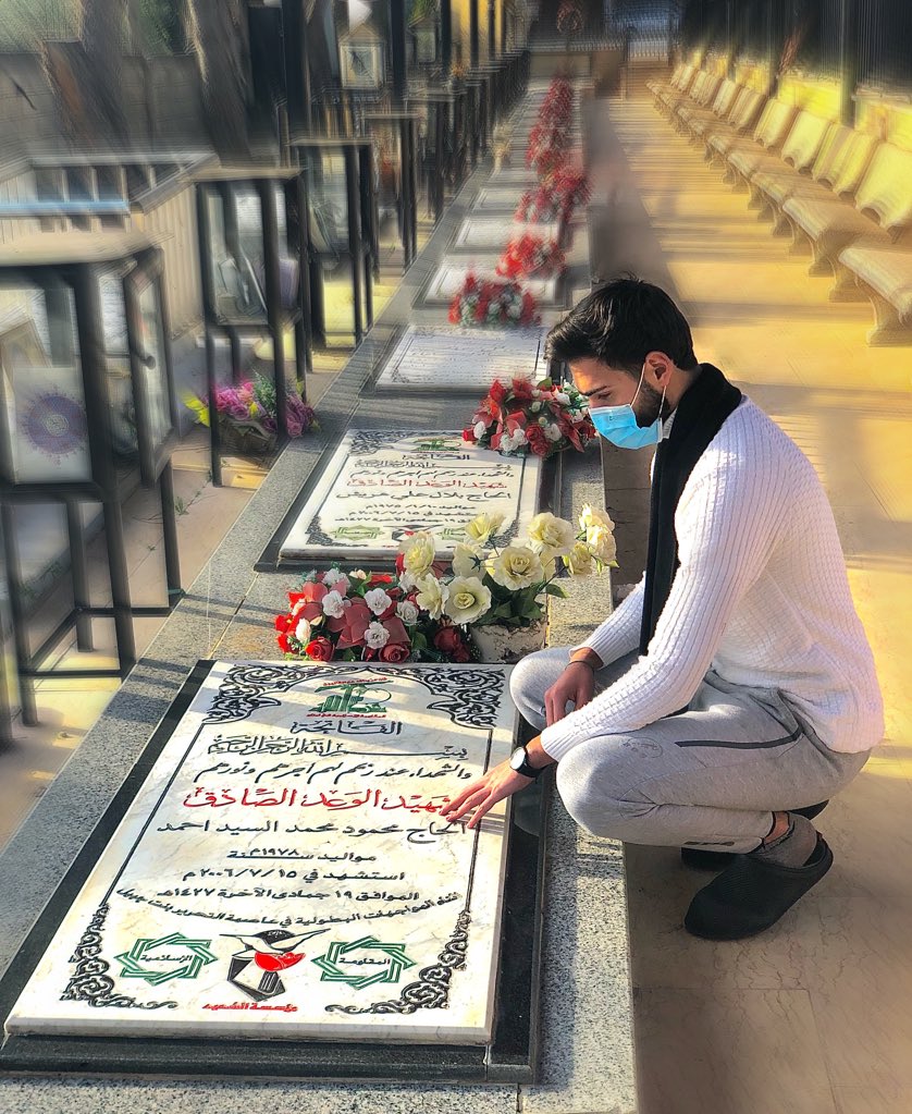 أبي حاضرٌ في القلب ، فسلام عليه يوم جاهد و يوم جرح و يوم استشهد 🤍🥀