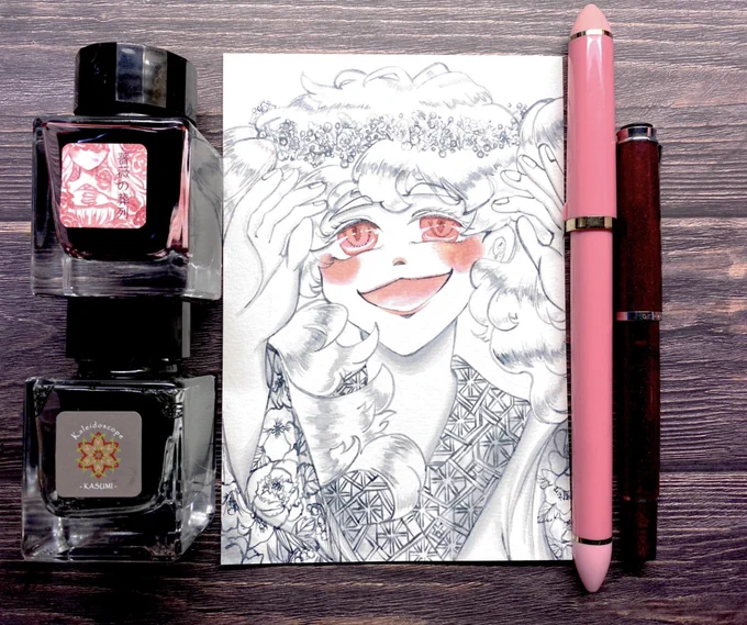 #今月描いた絵を晒そう
依頼をいただいたり、自キャラの喪に服したり。トートバッグを試作してみたりして、ひと月ひとグッズがなんとか完走。トロイメライはずっと描きたかった部分のひとつに差し掛かってきました!来年も描きたいものが描けるようにがんばる! 