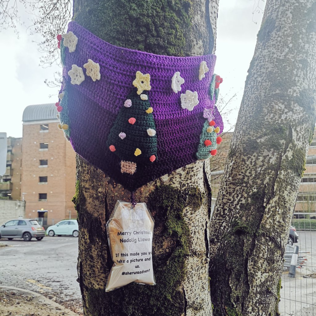 GabbSpace's tweet photo. This definitely made me smile as I walked in for an appointment today! Thankyou for your gesture of kindness #sherunsadvent You are super talented and generous! @CV_UHB 🎄❤️ https://t.co/yNolr0H9Dz