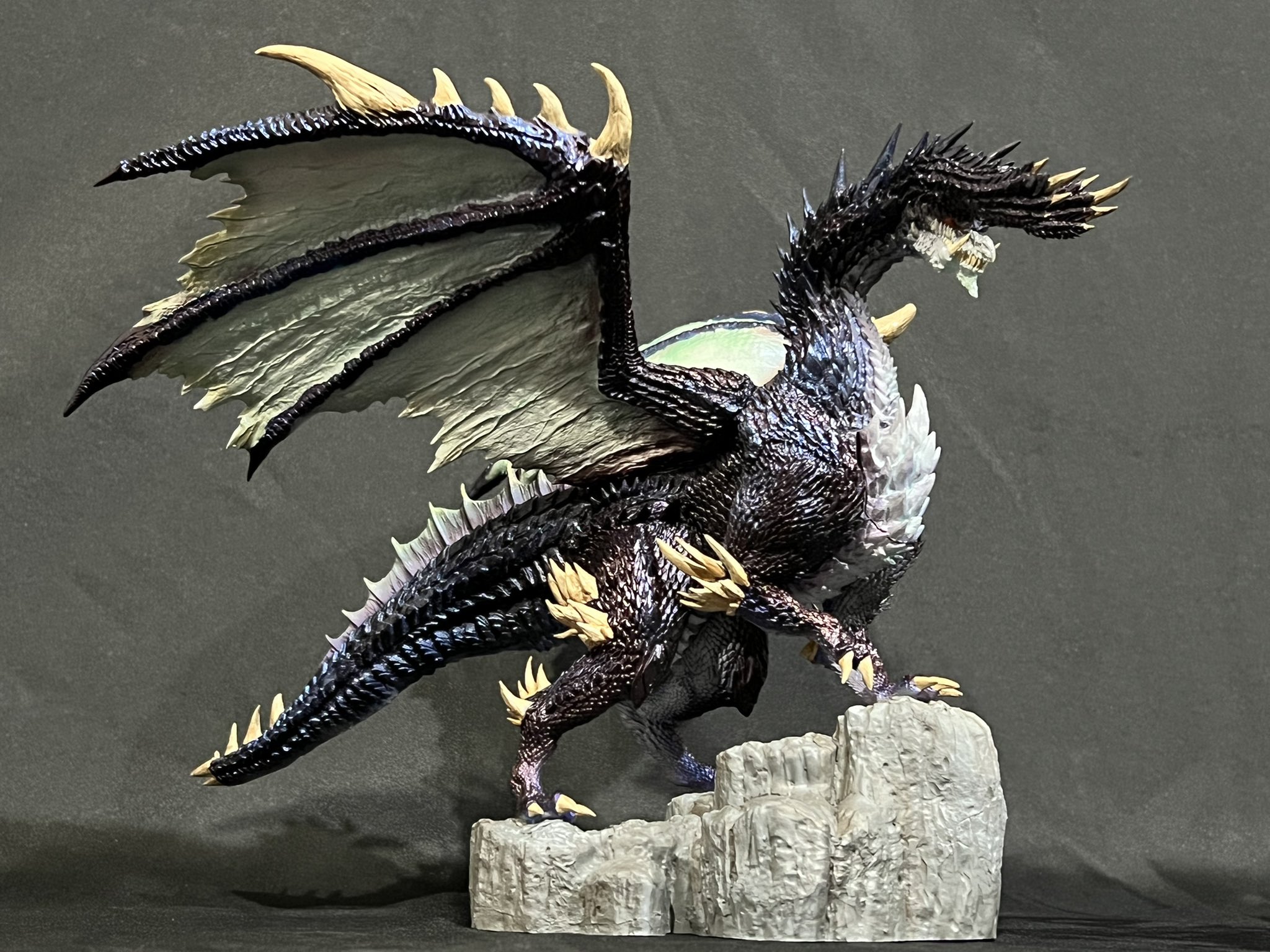 ススキガレージ アルバトリオン モンスターハンター ガレージキット