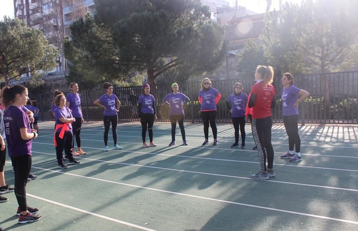 Carrera10KFem's tweet photo. Donativo: 5 € que irán destinados íntegramente a la entidad solidaria de esta edición, @diabetes_CERO
Recibiréis una camiseta conmemorativa de esta edición de los entrenamientos.👕😜 ¡Apúntate YA! 📣
https://t.co/AHmbWQV6j3
¿Preparadas?
#ALaMetaConSerrano https://t.co/3XtHyt2JOX