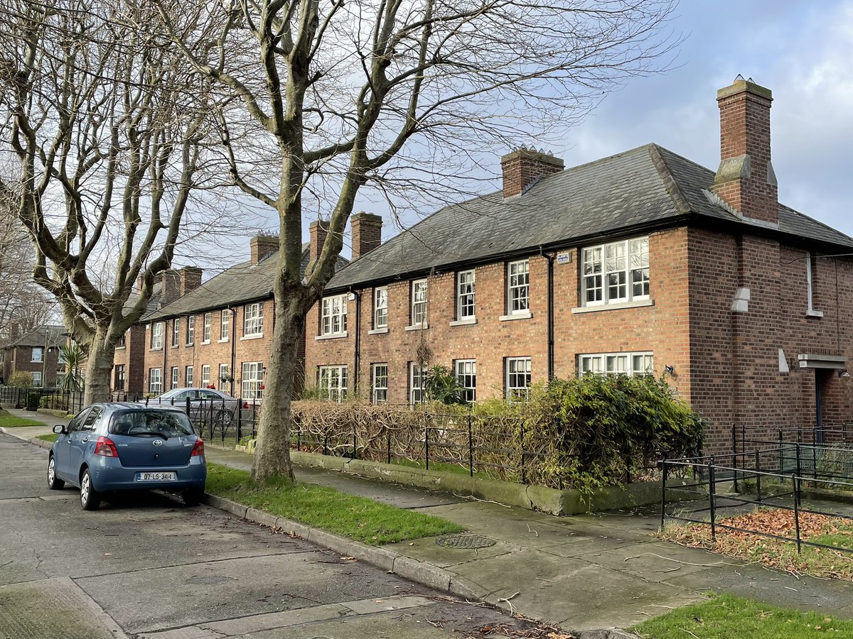 robertburns73's tweet photo. The ‘garden cottages’ in Iveagh Gardens in Crumlin comprise of 136, 2-storey, 4-5 room houses built 1926-36 by the Iveagh Trust, &amp; designed by architects O’Callaghan &amp; Webb.

Practical, attractive housing, with beautiful green spaces &amp; trees, a development well ahead of its time. https://t.co/huAxRFiGzd