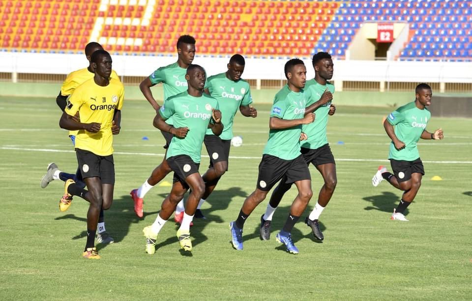 MchunuJames's tweet photo. 📸 Session d’entraînement des lions au Stade Lat Dior de Thies - Début de la phase de préparation.
#Senegal https://t.co/3Yo0Ml6Mxe