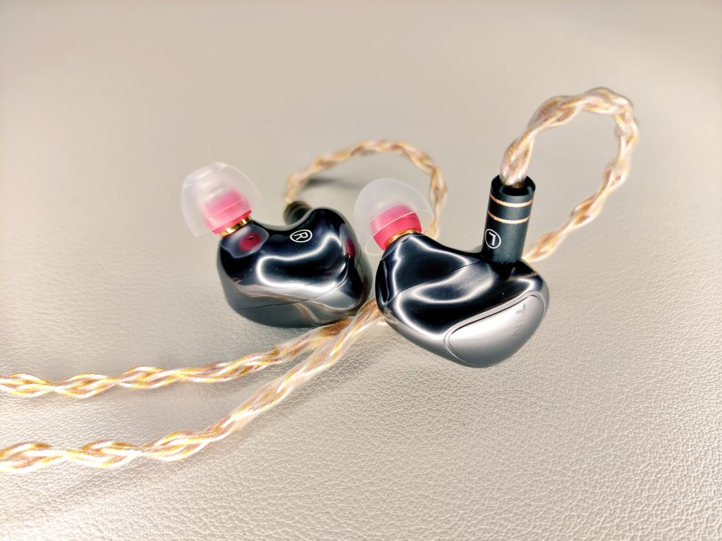 yulovesong's tweet photo. イヤホンがかなり増えたので、
SpinFit CP100+を追加購入しました。
個人的にですがコレがベストバイですね！

#SpinFit #CP100Plus #イヤーピース https://t.co/2qhXQQ6Ftz