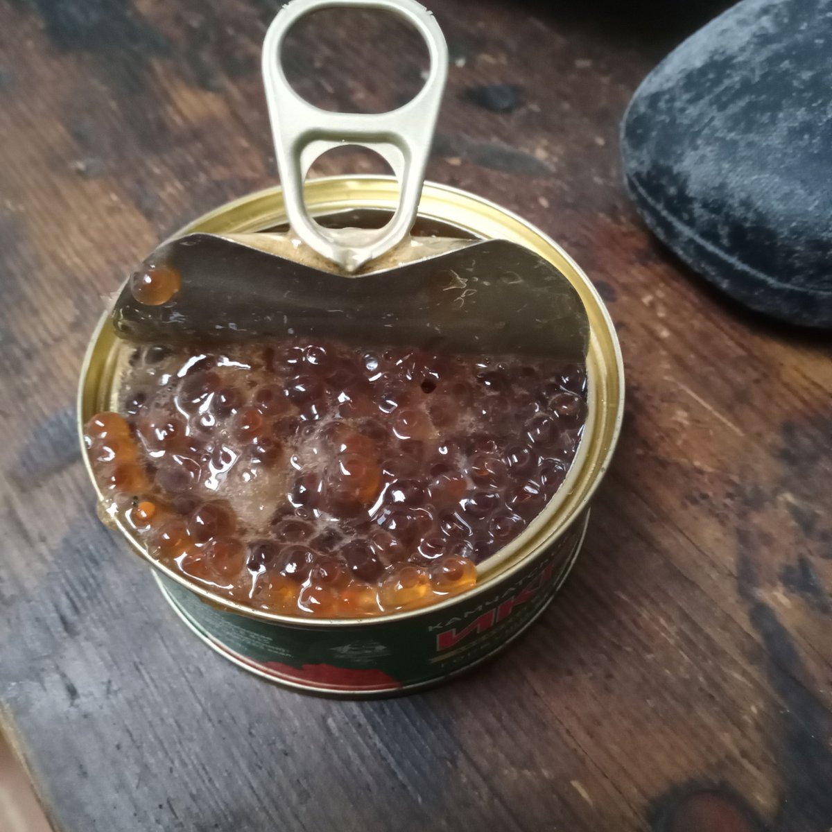 JMMSuffolk's tweet photo. Smelly &amp; Digusting! @eBay_UK wanted me to mail these rotten fish eggs back to get my refund from Anna-Vitaly in Russia. Doubt the courier would have thanked me. Ebay won't contact me and have closed case ..... #STINKS #corruption #ebaycomplaints #ebaystinks #ebaycustomerservice https://t.co/sSymjw2wD6