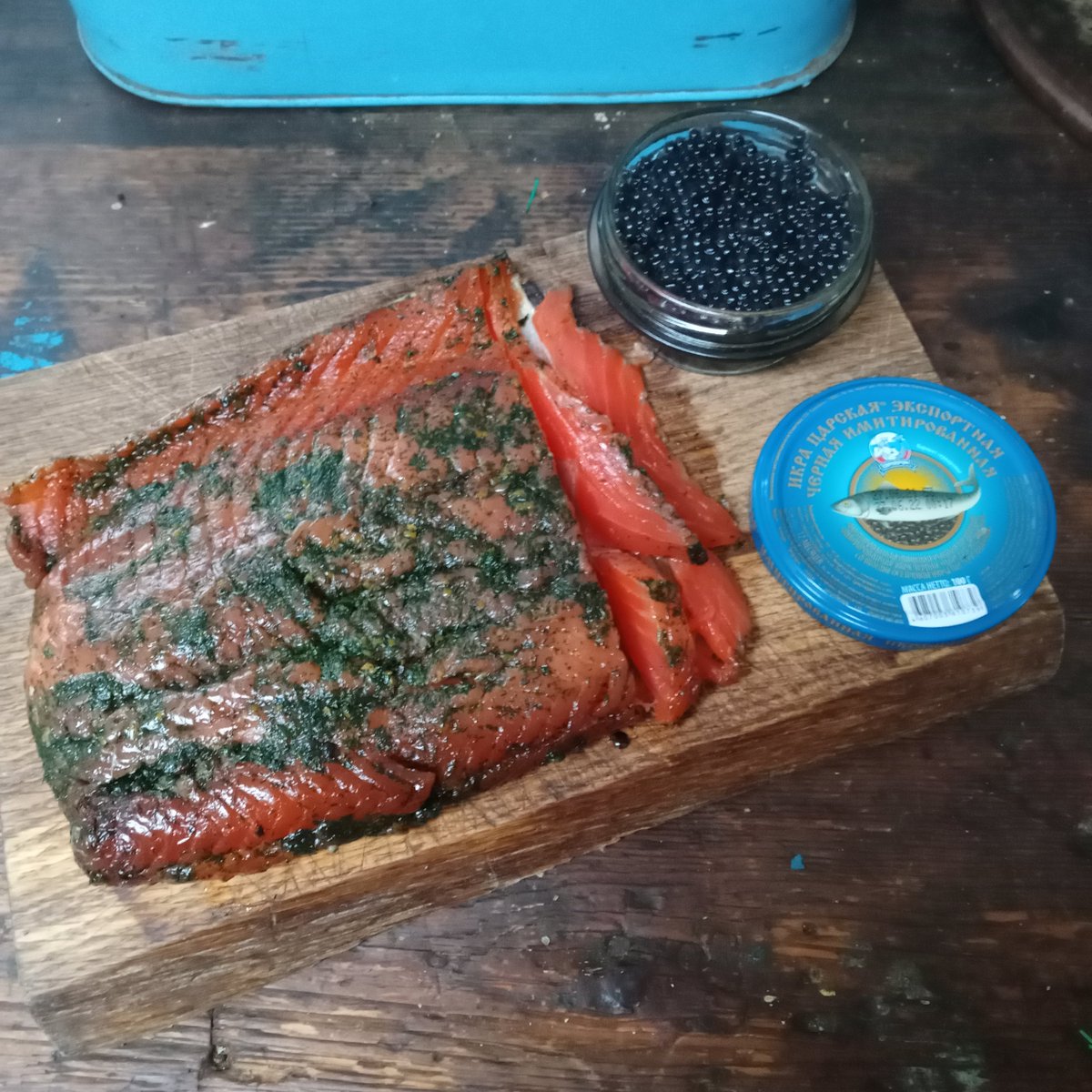 JMMSuffolk's tweet photo. on a better note .. these ones from the same seller were delicious and went brilliantly on Christmas Day with my homemade trout gravadlax.  Let's try and get @eBay_UK to contact me #gravadlax #caviar #ebaycomplaints #ebaycustomerservice https://t.co/rsc8OSITFf