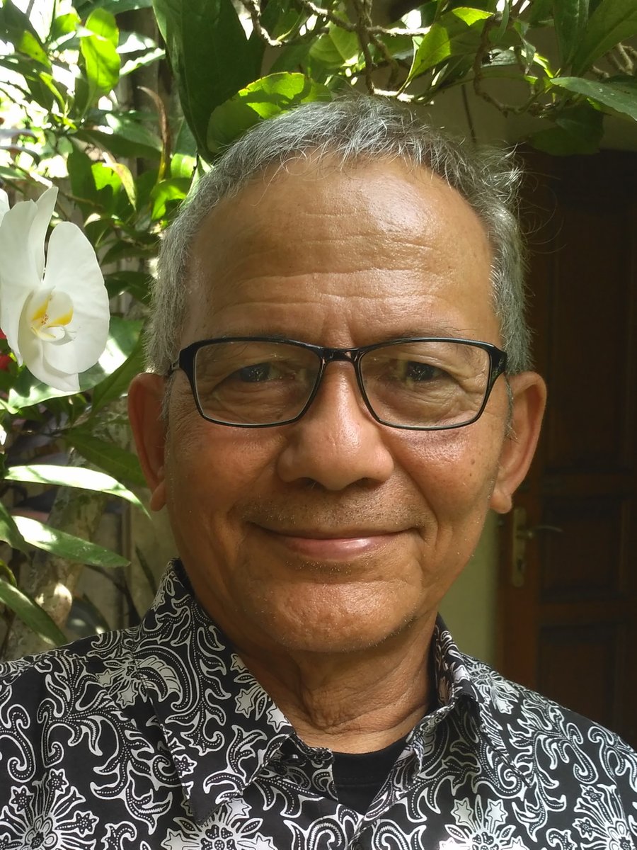 isagdmag's tweet photo. It is with great sadness that we learned of the passing of Kamanto Sunarto, a dedicated sociologist who has played a towering role in making an Indonesian edition of our magazine possible. He also contributed several articles: https://t.co/APsJBqjJCl @FISIP_UI @LabourRc44 https://t.co/42k0JaXcax